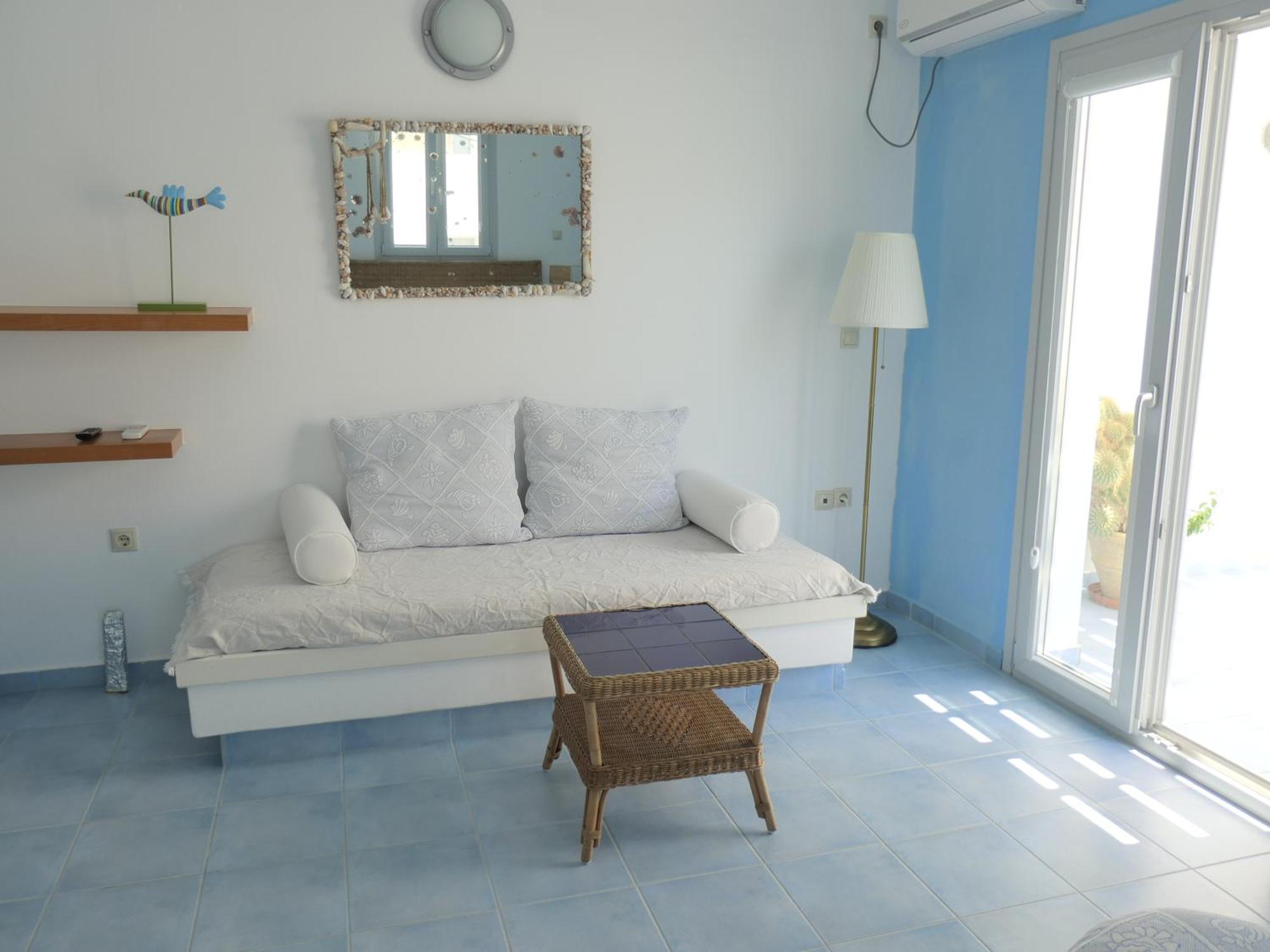 Inaxos Studios, Viewing Apollo Temple. Naxos City Exterior photo
